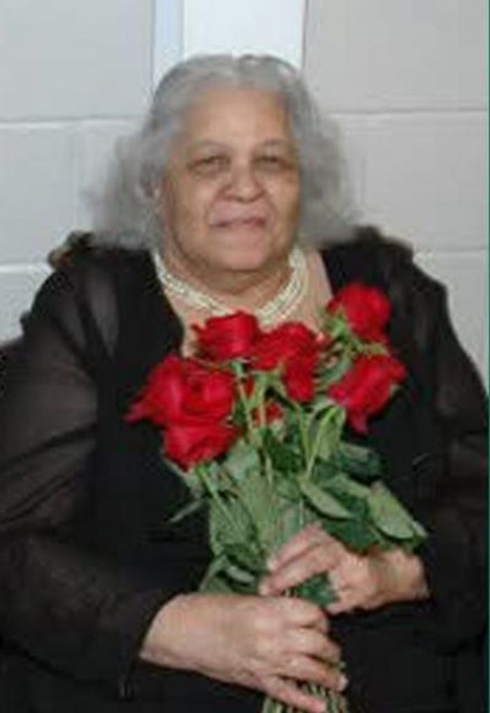 Lola Belle Roberts Profile Photo