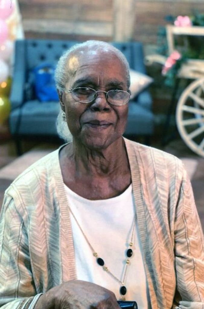 Lillie Marie Dedmon Profile Photo