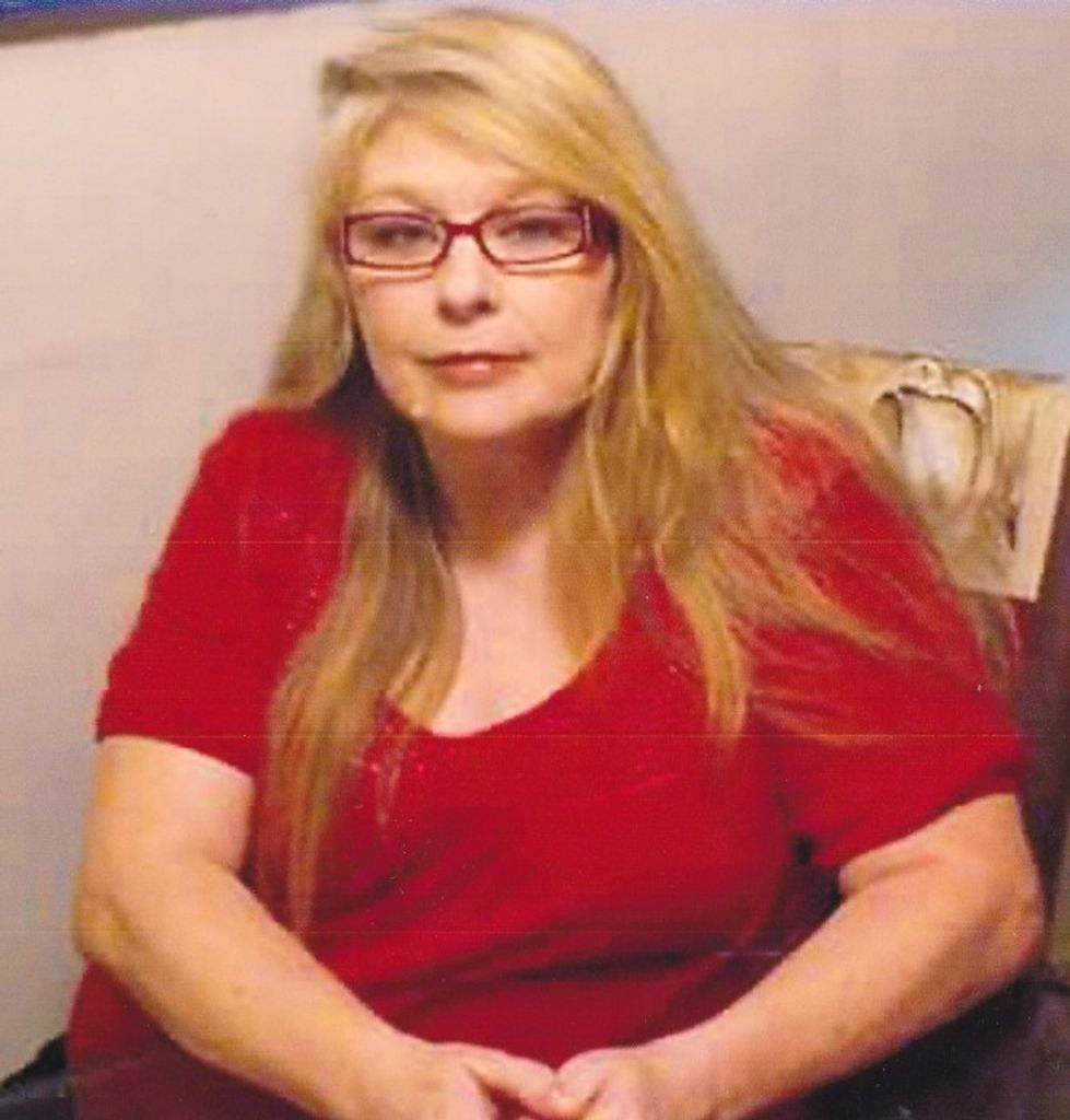 Linda (Barrett)  Lewis