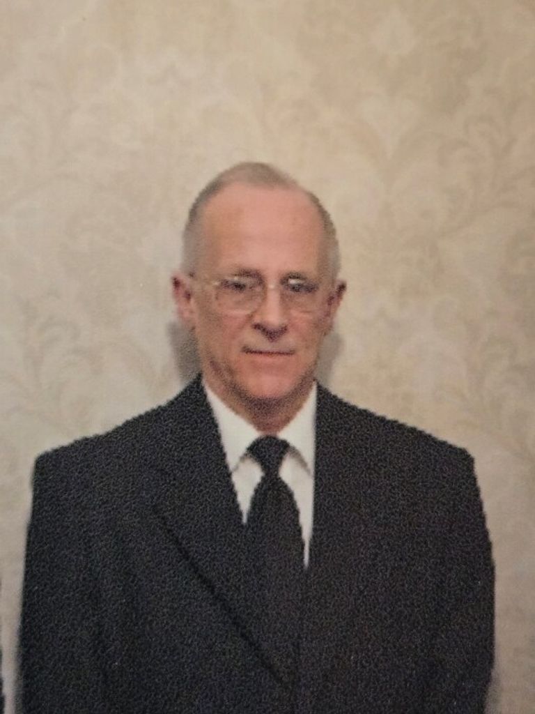 Michael Leon Lowe