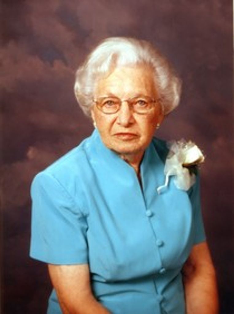 Ivelyn English