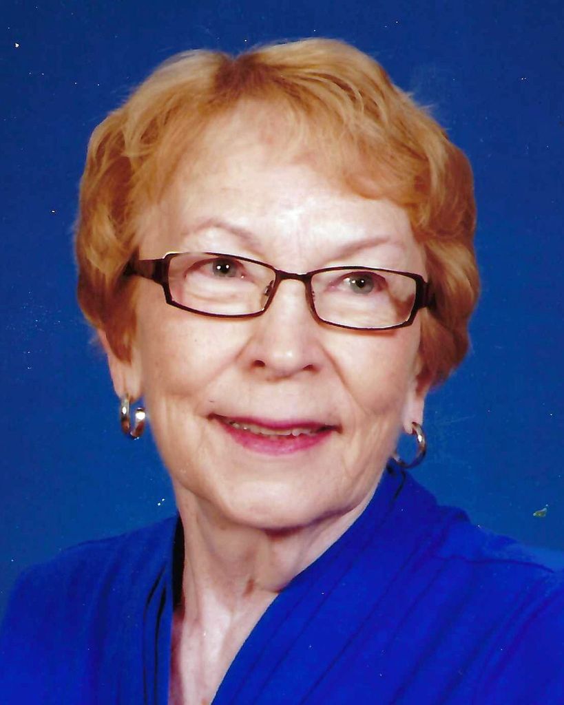 Lore VanBrocklin Profile Photo