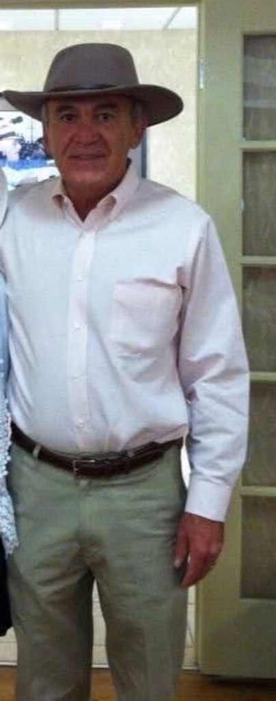 Robert Henderson Profile Photo