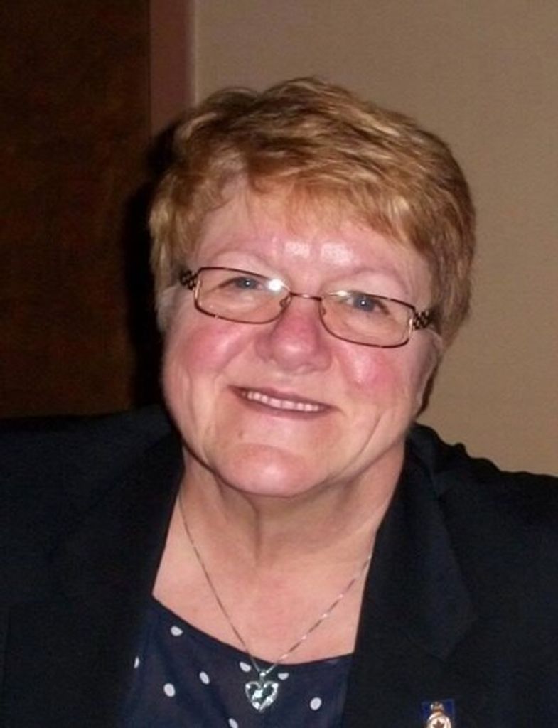 Annie Esther Hollahan Profile Photo