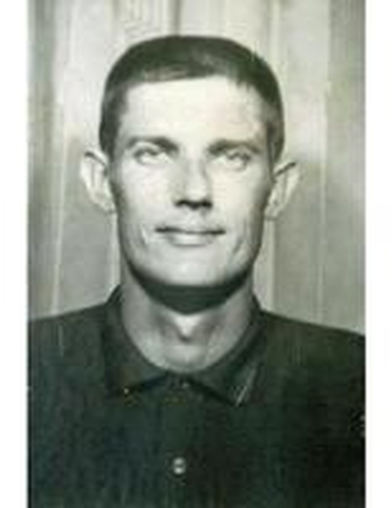 Dennis L Henderson, Sr