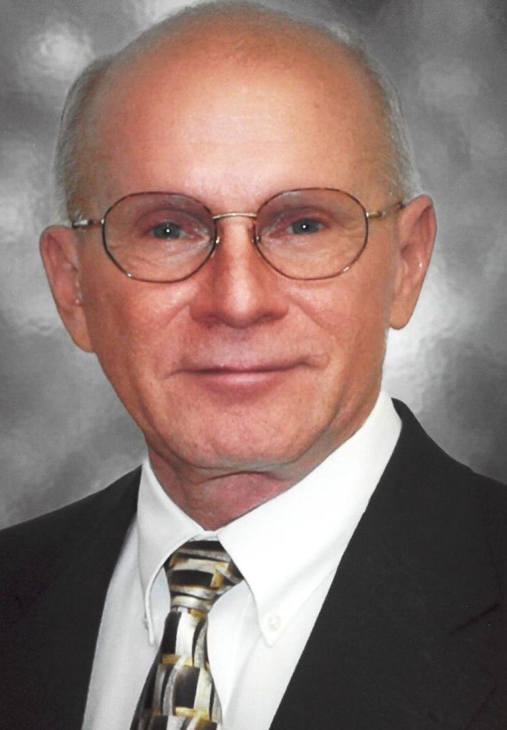 Douglas E. Show Profile Photo