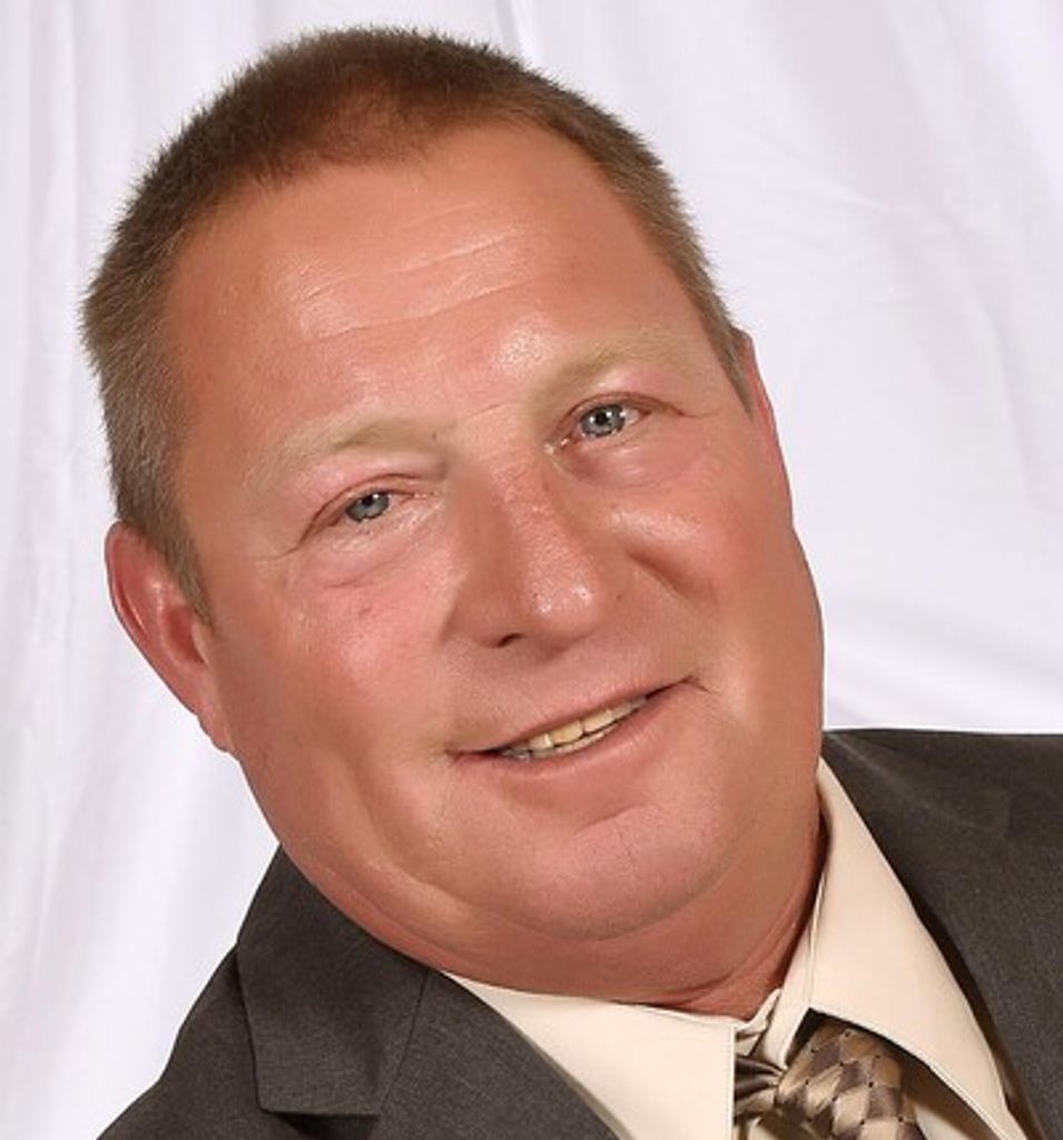 Robert "Bobby" Leslie Harris