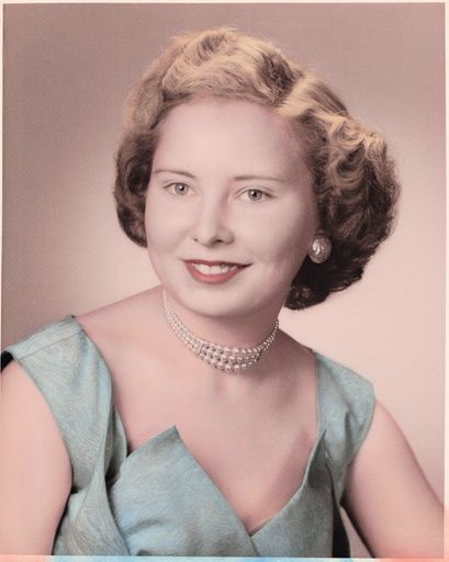 Shirley Marie White's obituary image