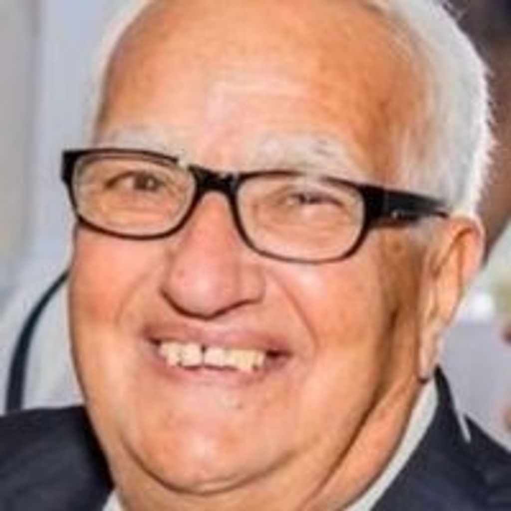 Santo Ardiri Profile Photo