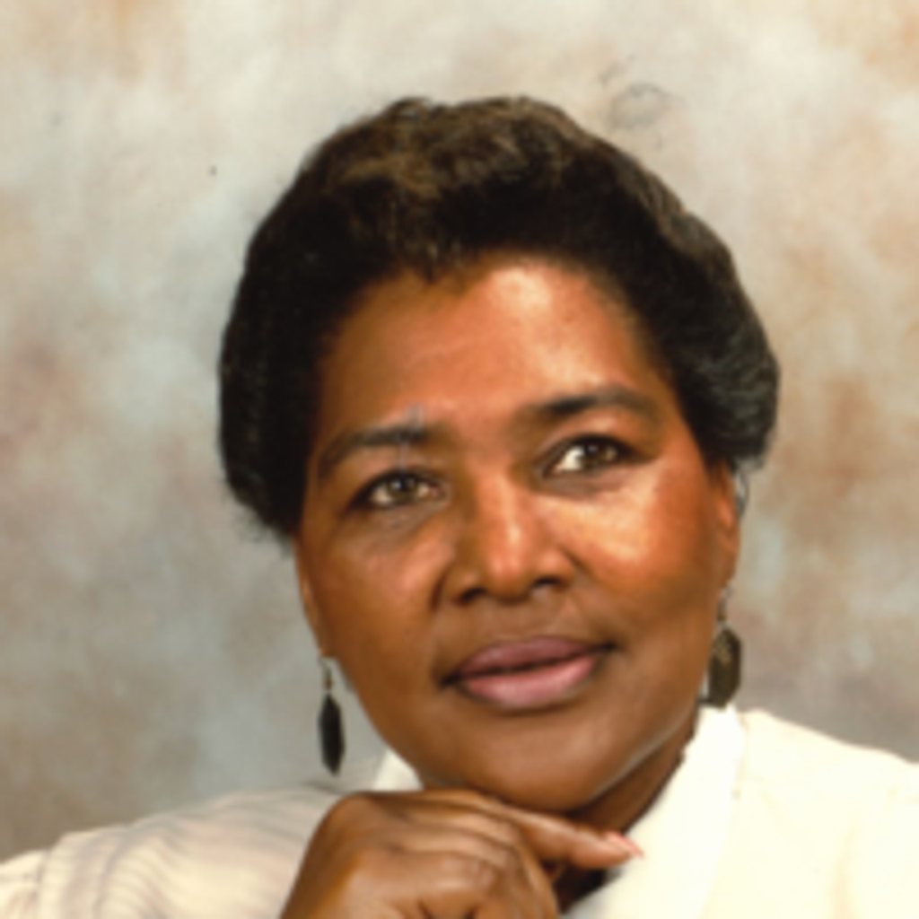 Maxine Hunt Profile Photo