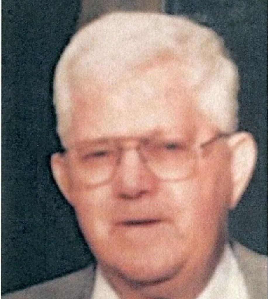 Bennie  Eacret,, 86  Jr.