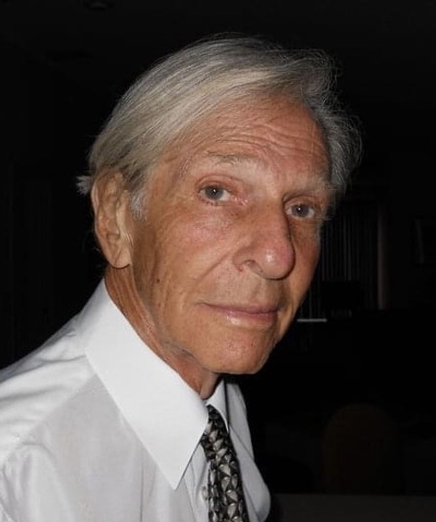 Robert David Lewis Profile Photo