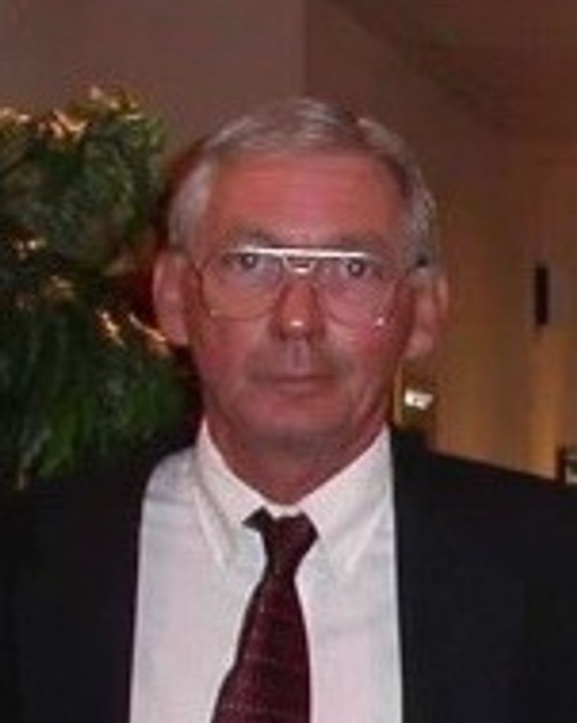 Robert Lewis Drew