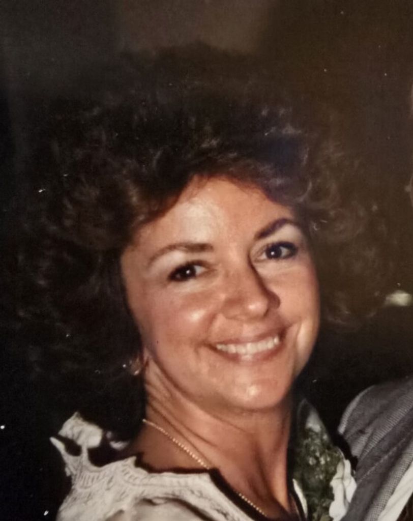 Lucinda "Cindy" (Carroll)  Hugart