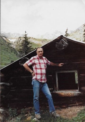 Gary Douglas Teal photo gallery thumbnail 7 of 12