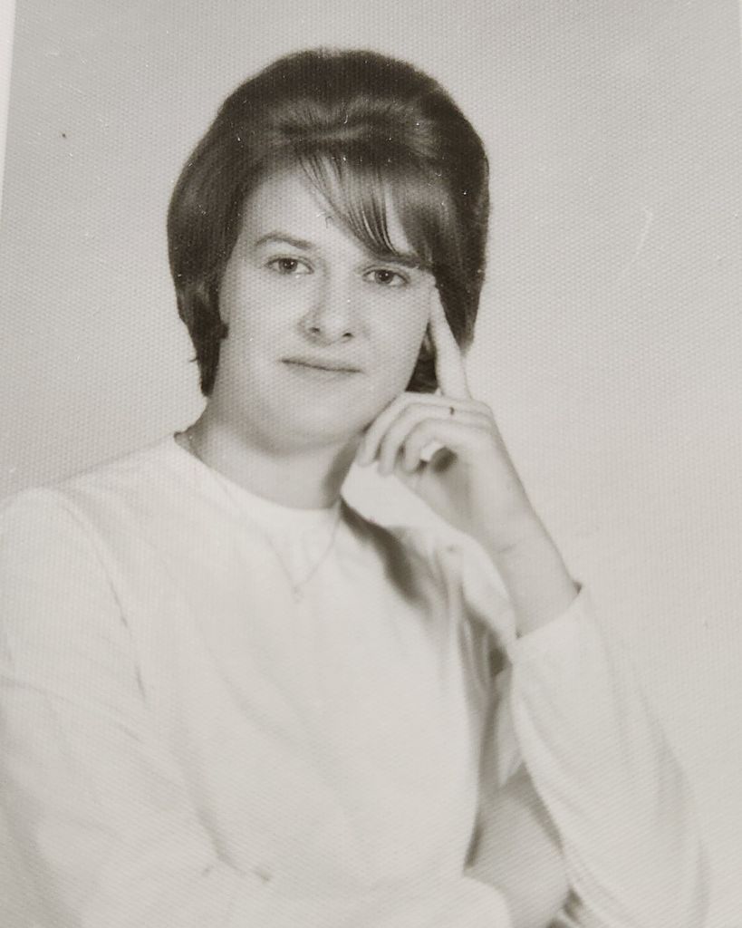 Linda Lou Hauser