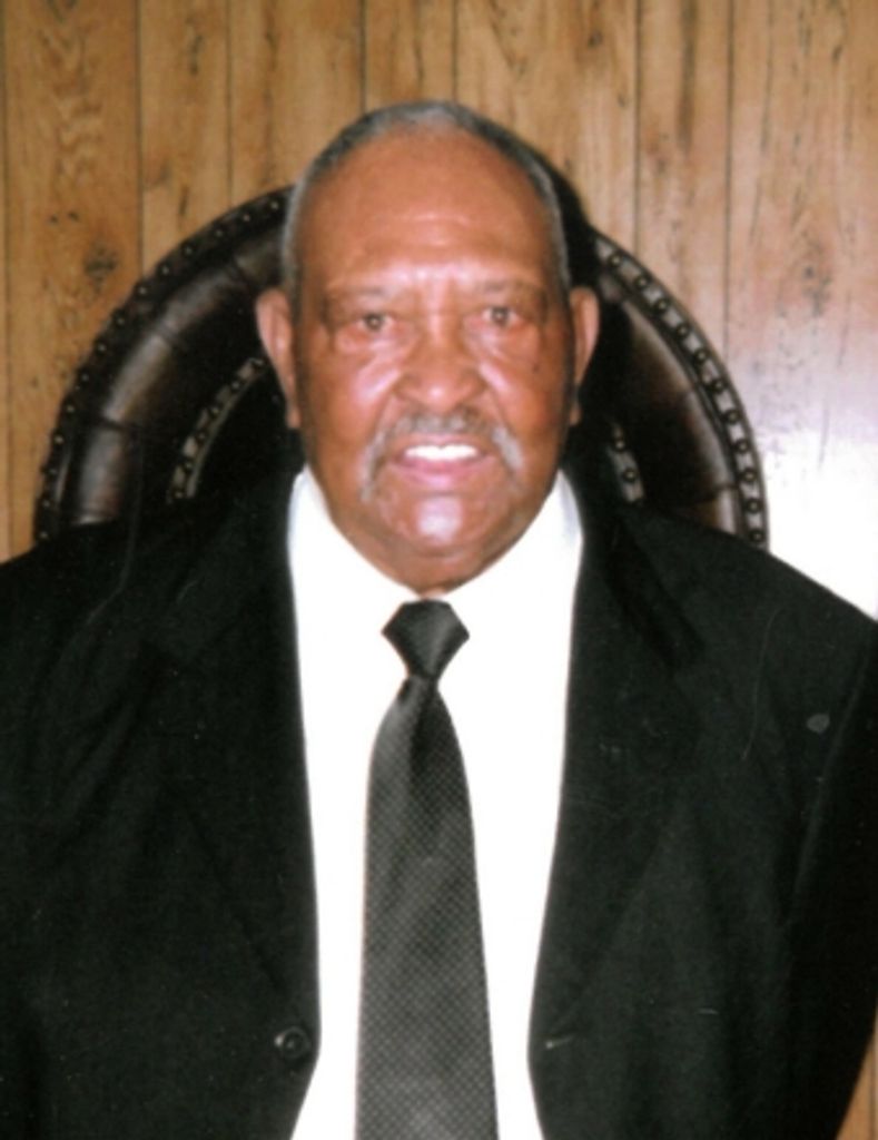 Manuel Baker Profile Photo
