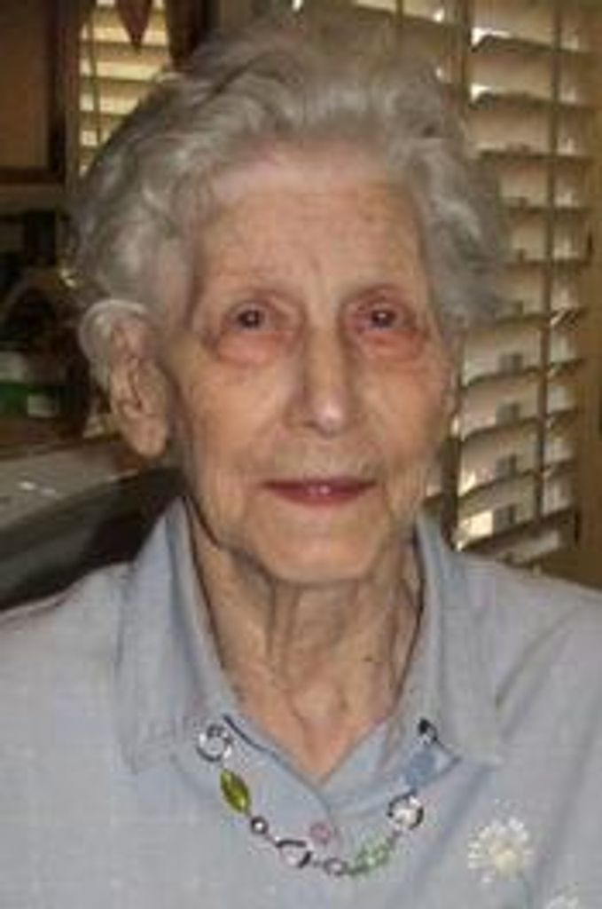 Lorraine Huettl Profile Photo