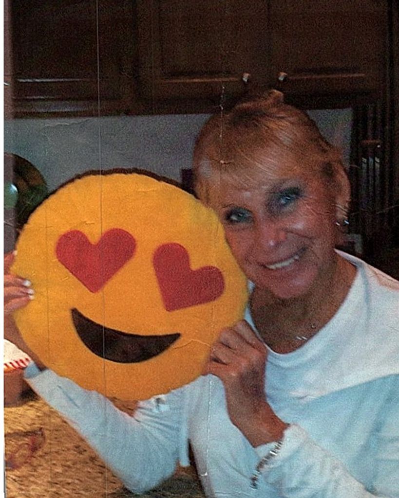 Linda "Lin" Richards