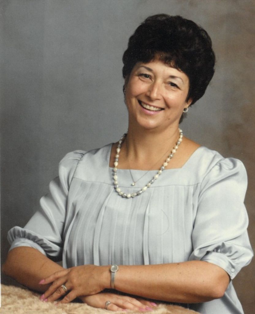 Marilyn Holcomb