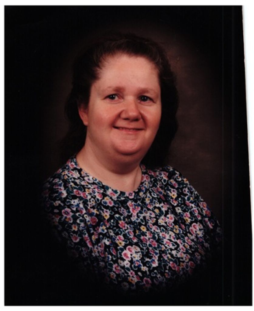 Vivian Rose Helzer Profile Photo