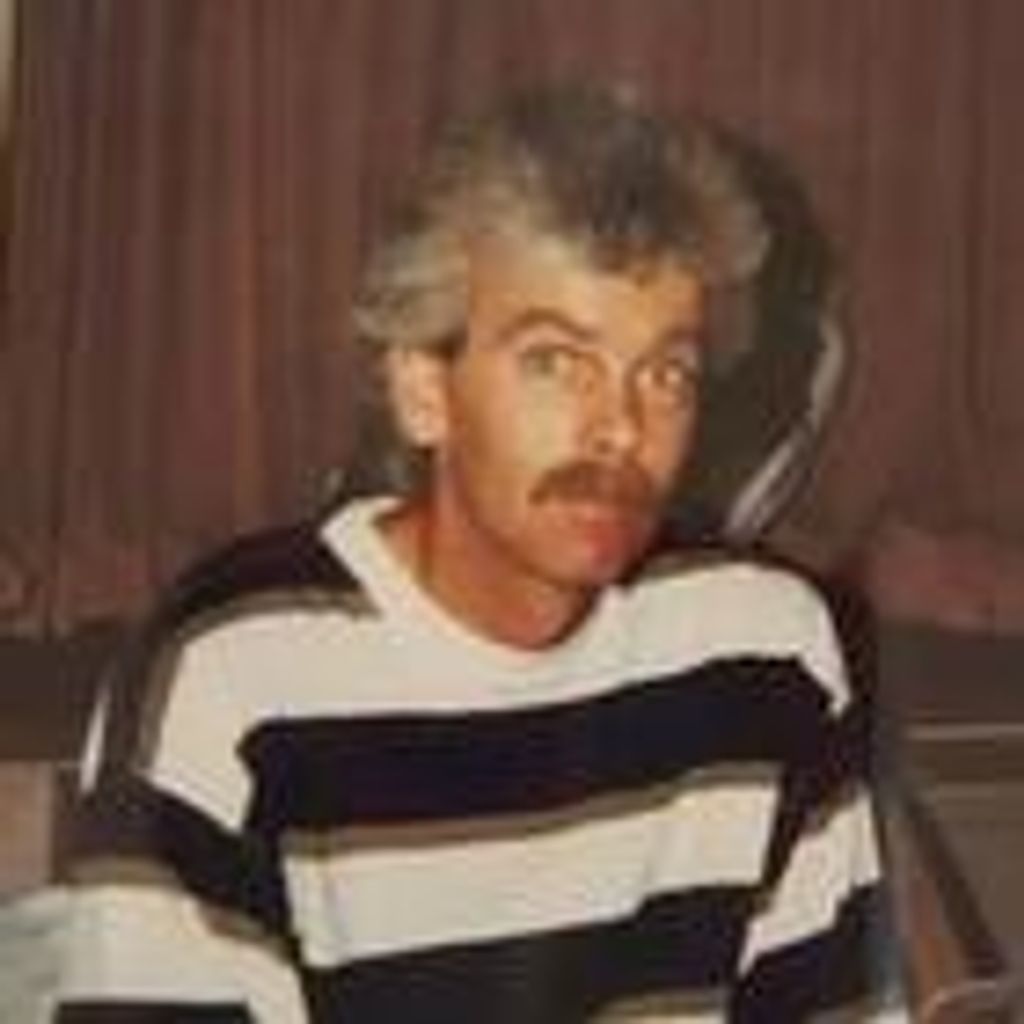 Dennis Stutts