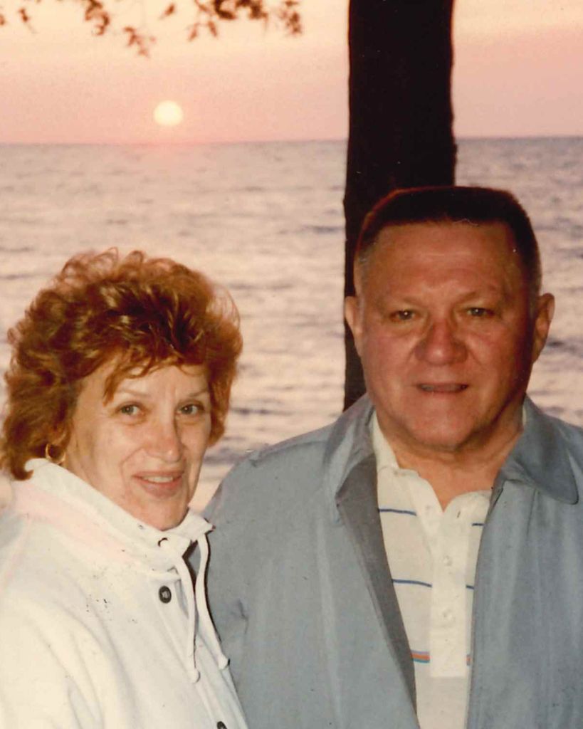 Violia Ester Golich Profile Photo