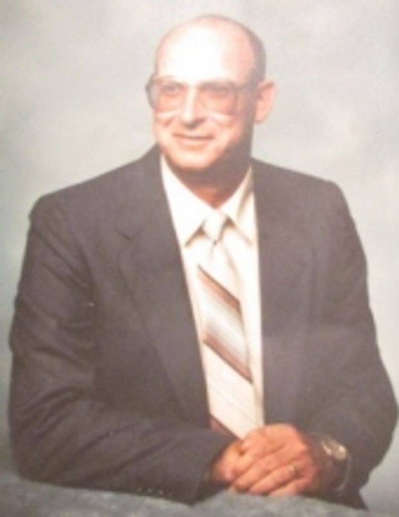 Rodney  W. "Buck" Hunt