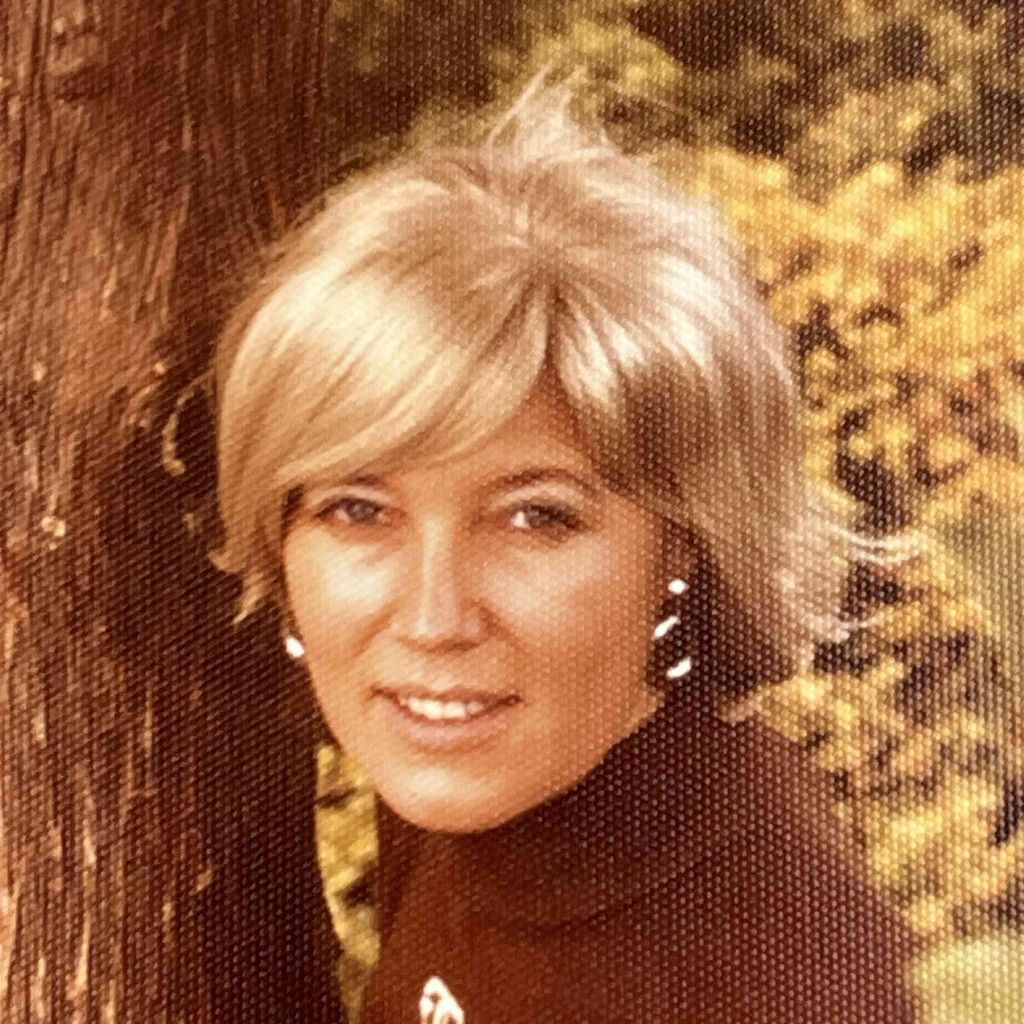 Erika Knafl Profile Photo