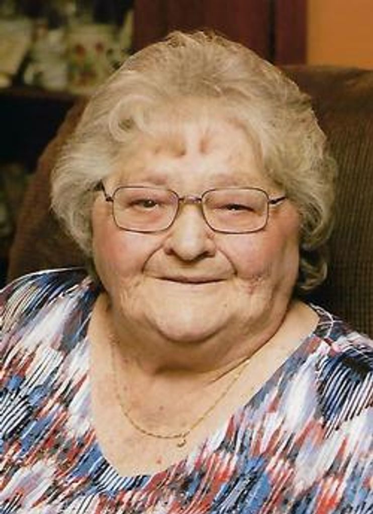 Elizabeth 'Liz' (Giefer) Truman