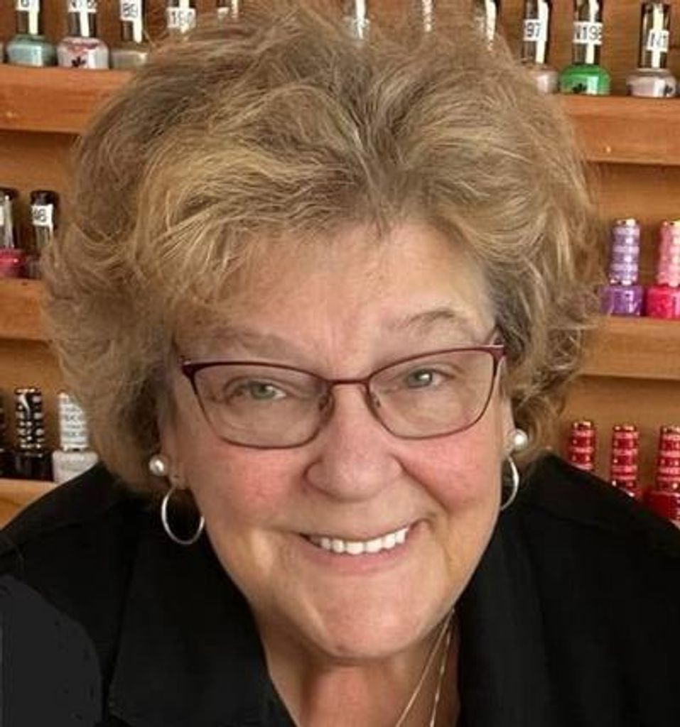 Lori E Lauckner Profile Photo