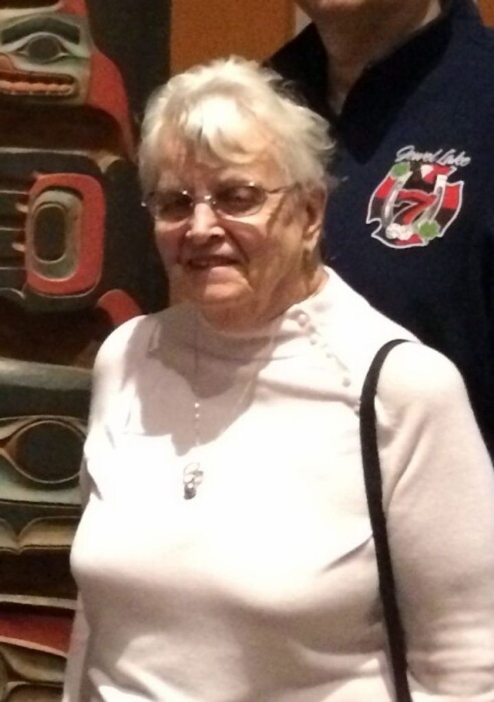 Lauretteann (Hillis)  Pierson Profile Photo