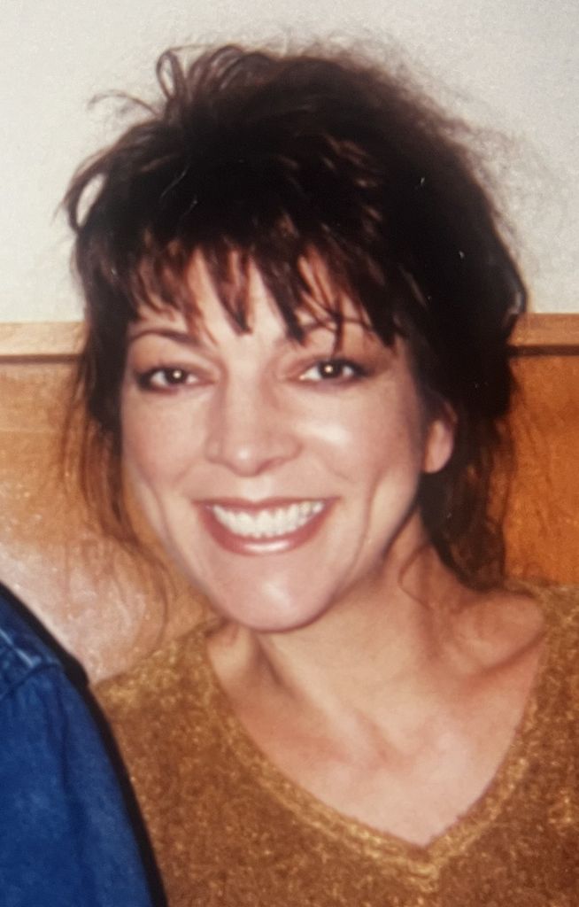 Ester Pineault