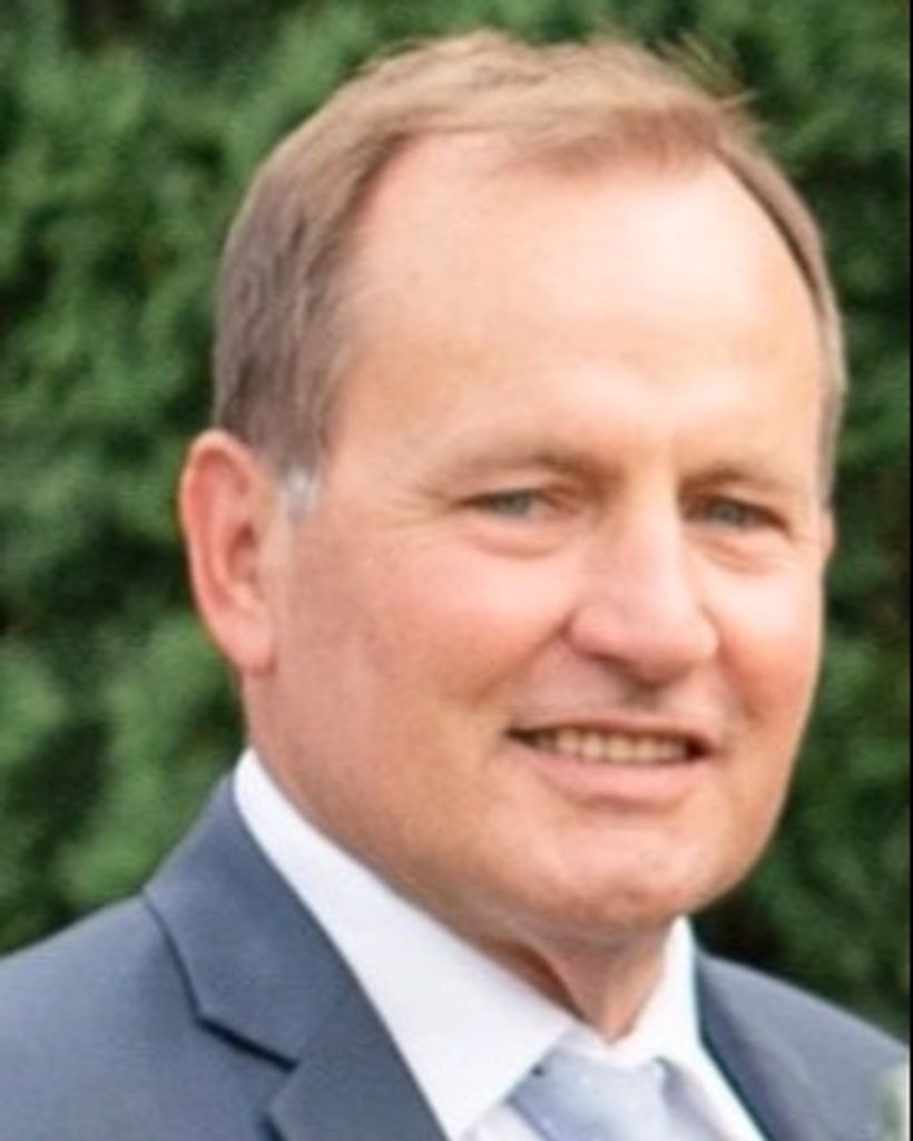 Stephen Tapocik