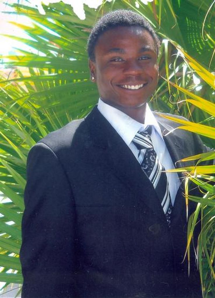 Cyrono Damien Saunders