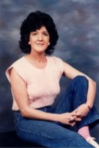 Photo of Carolyn Lavelle Newcomb