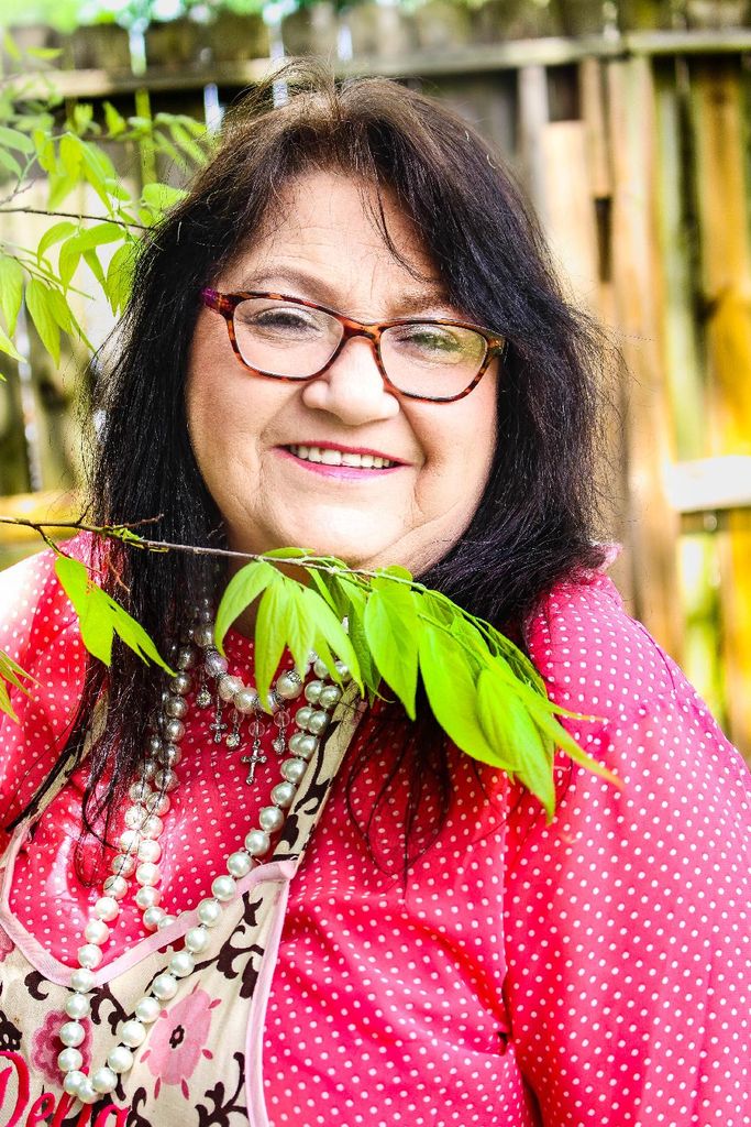 Delia Garza Profile Photo