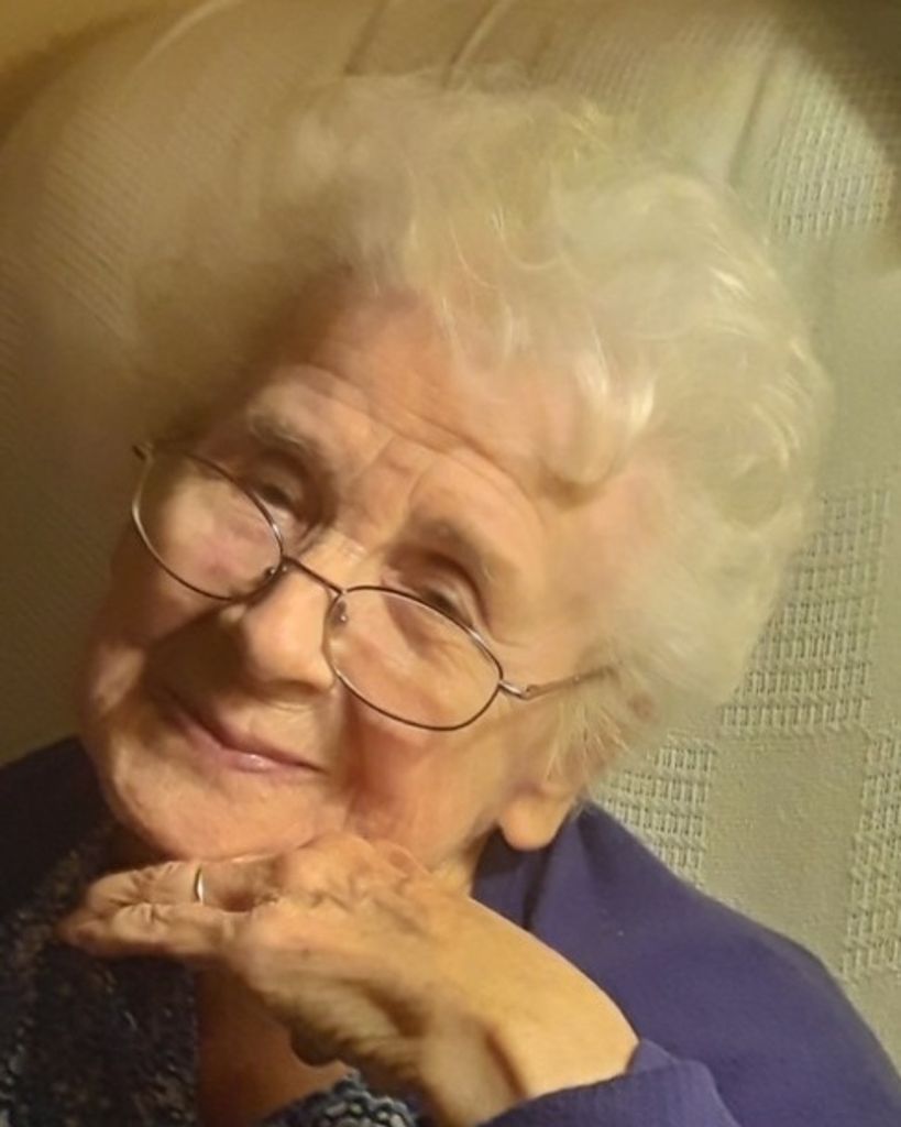 Betty (Varadi) Murzyn