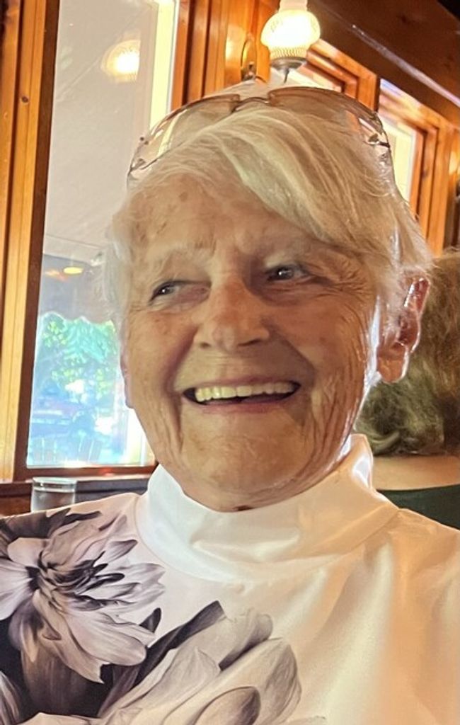 Therese Dufort Collyer Profile Photo