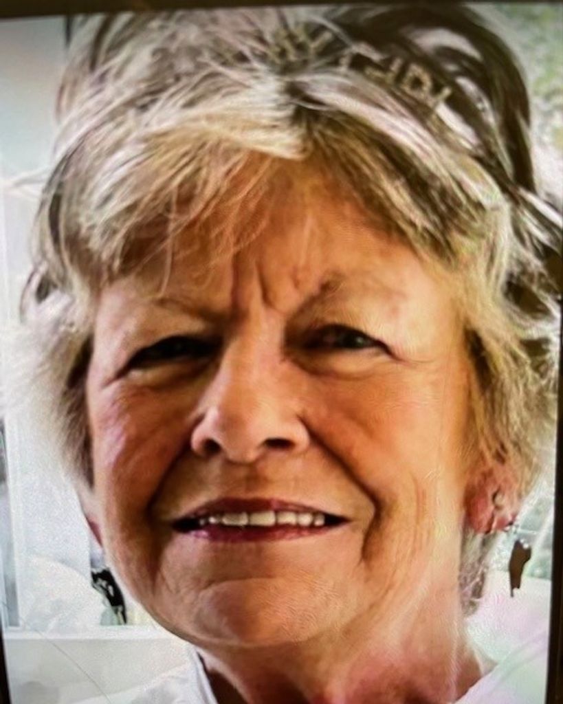 Caroline Oliveros King Profile Photo