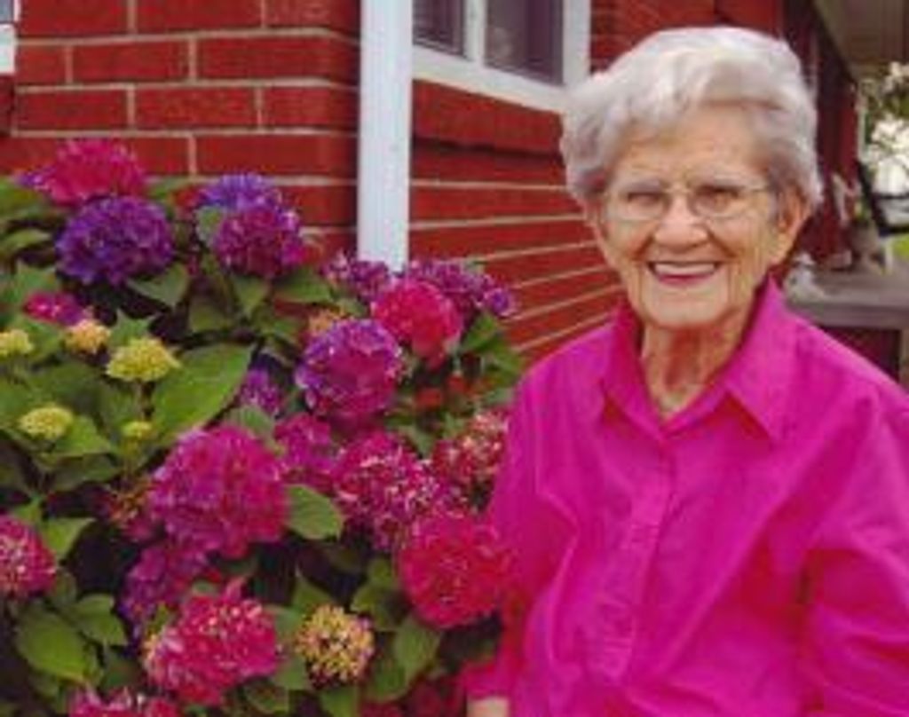 Ms.    Cassie Marie Whitely