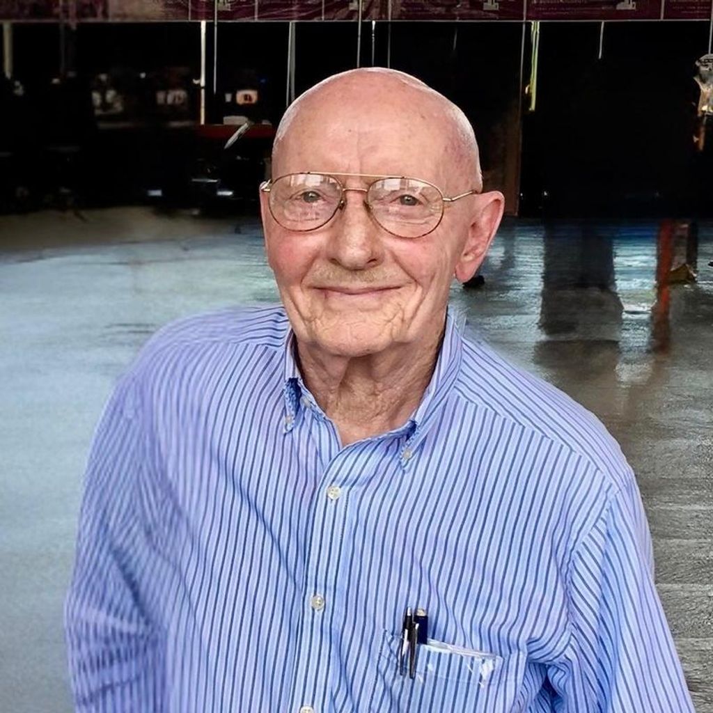 Kenneth "Pop" Lindsay