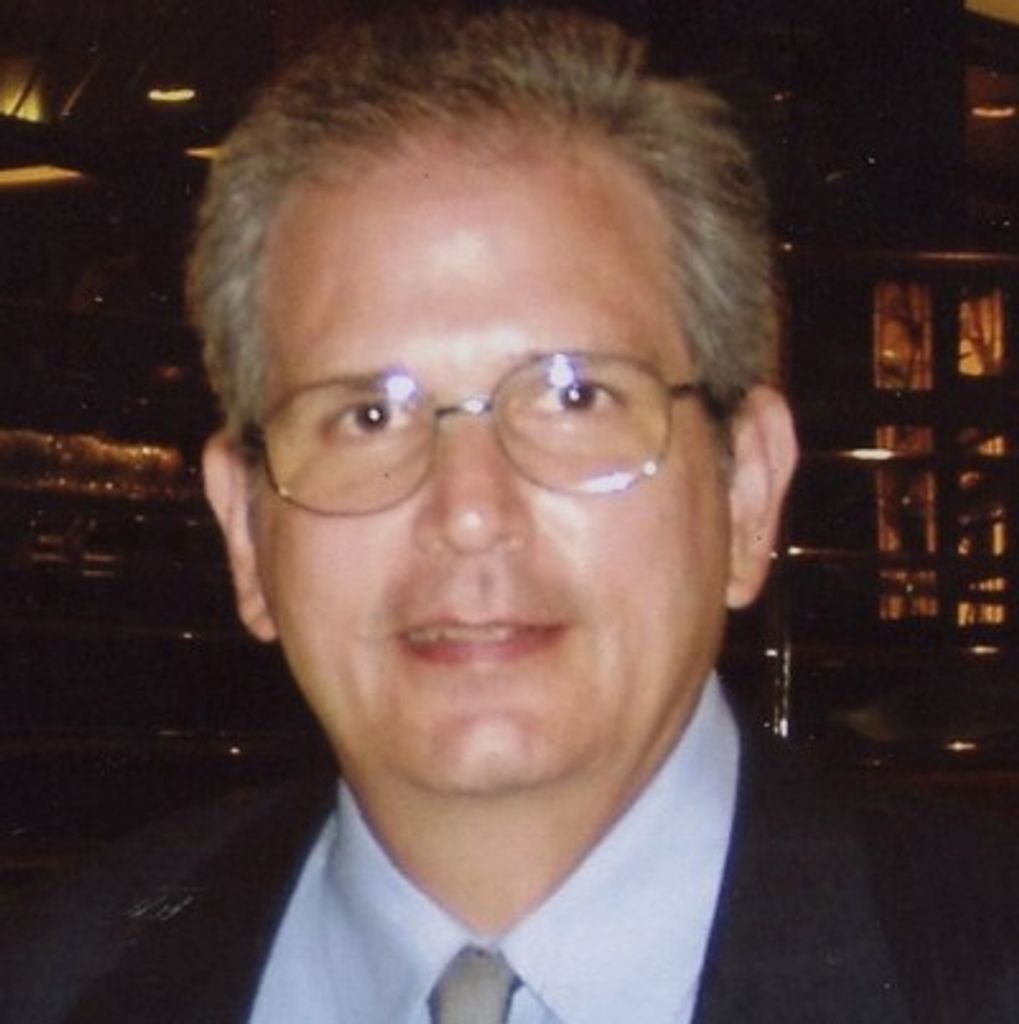 Robert M. Molnar Profile Photo