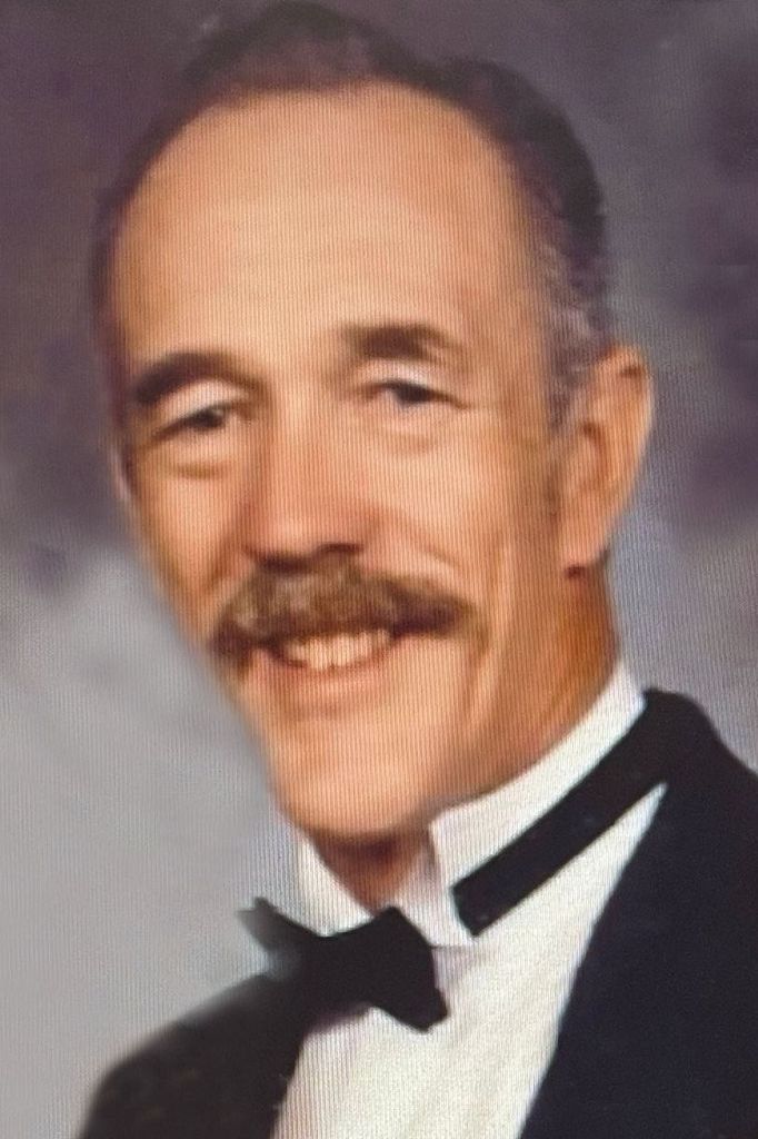 Robert "Bob, Tiny" I. Gould