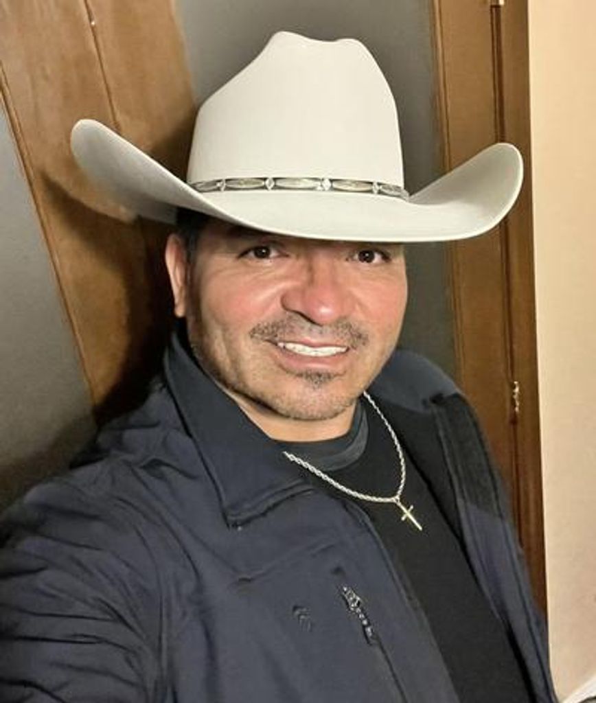 Juan Pinales Profile Photo