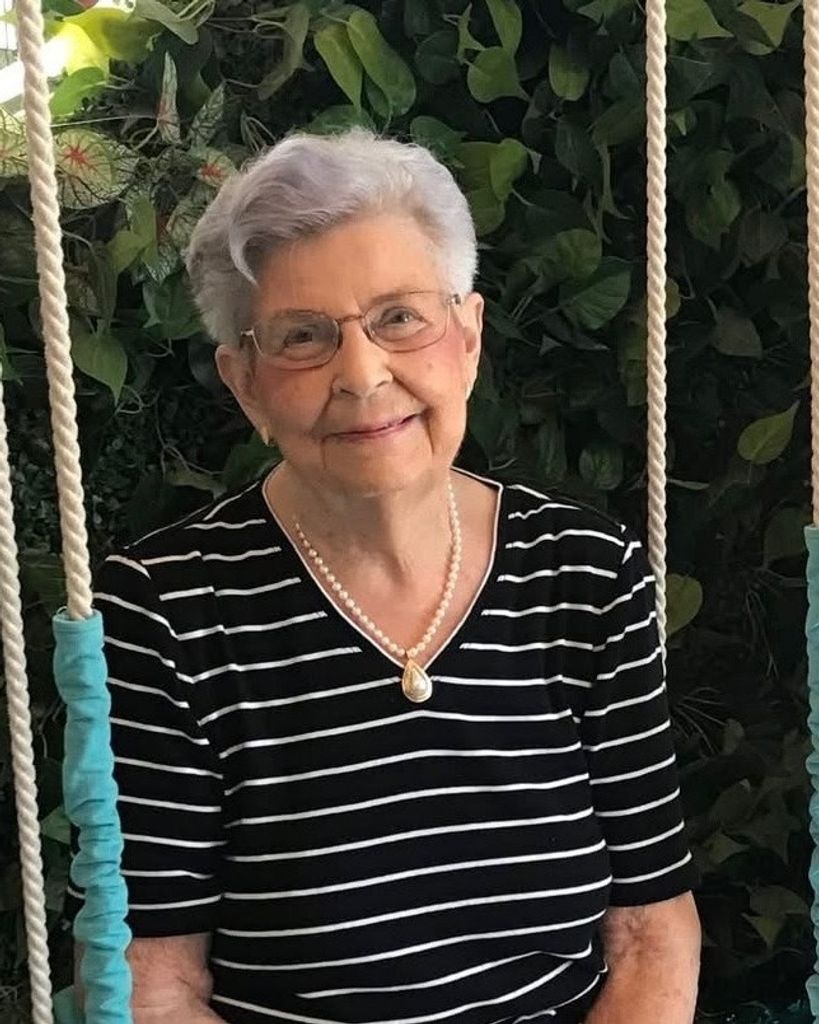 Gwen Davis Profile Photo