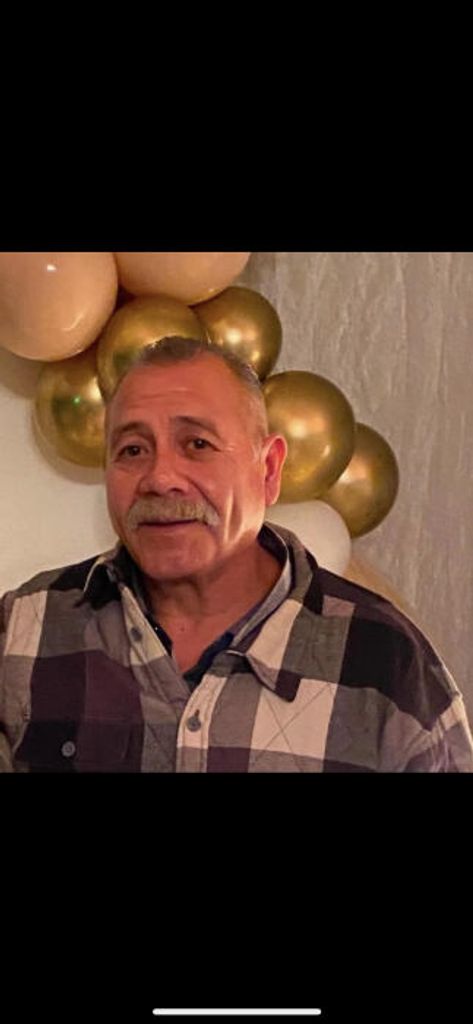Carlos J. Robles