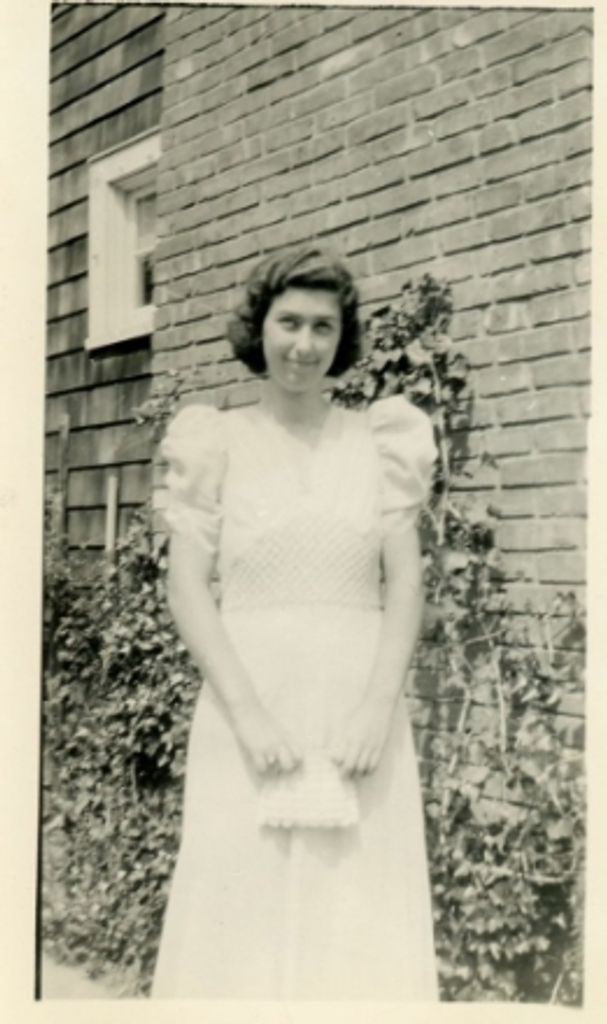 Dorothy E Hendrickson