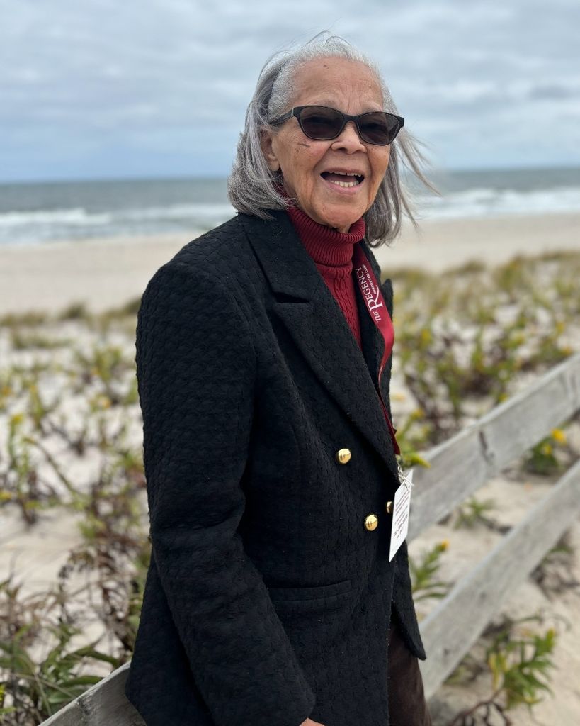 Lorraine J Mathews