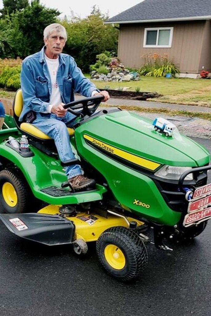 Daniel Mark Castano Profile Photo